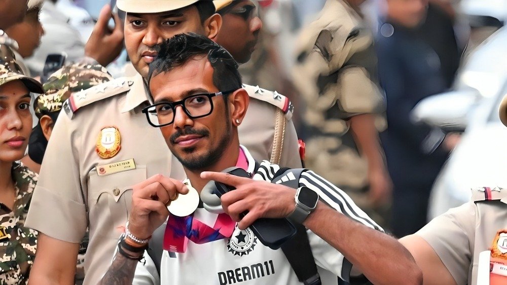 Top 10 Indian Cricketers With High Ranks Government Job - Sports Samrath